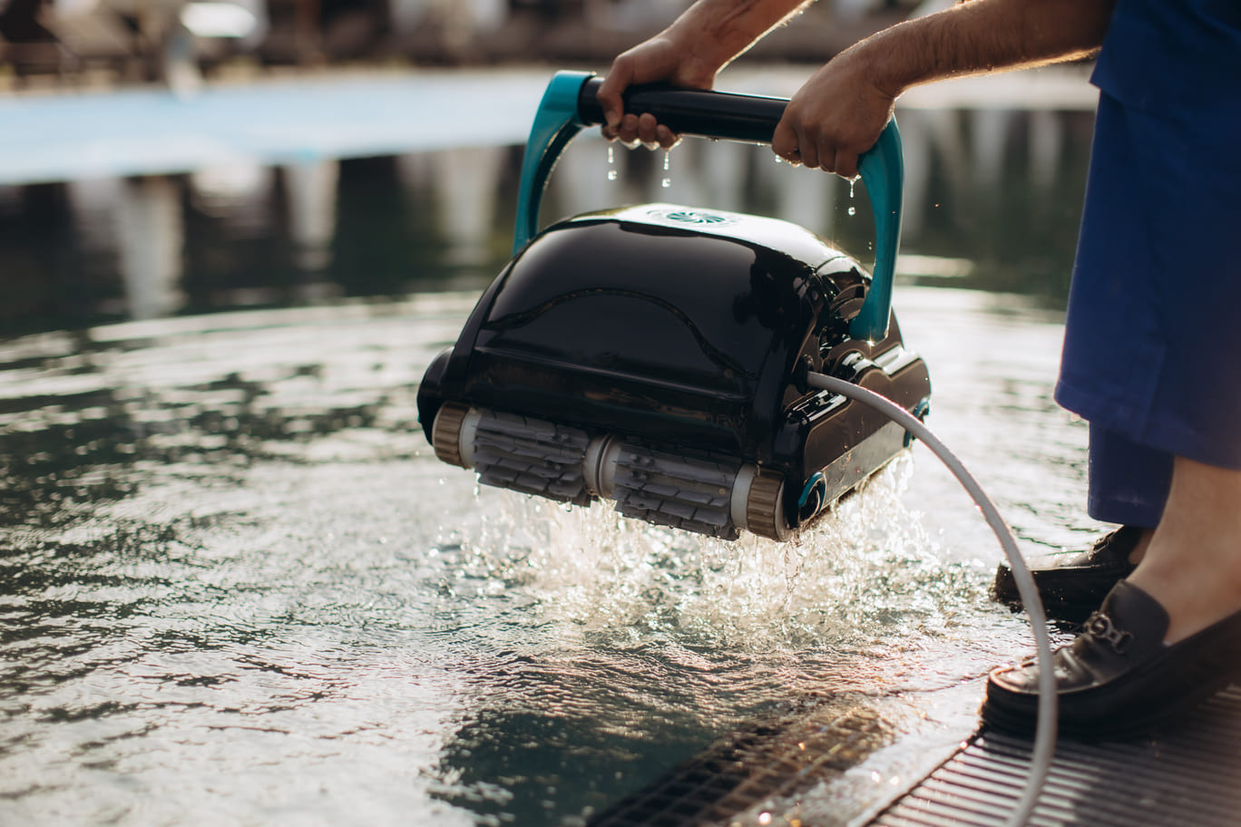 Types of Pool Cleaners: Suction vs Pressure-Side vs Robotic