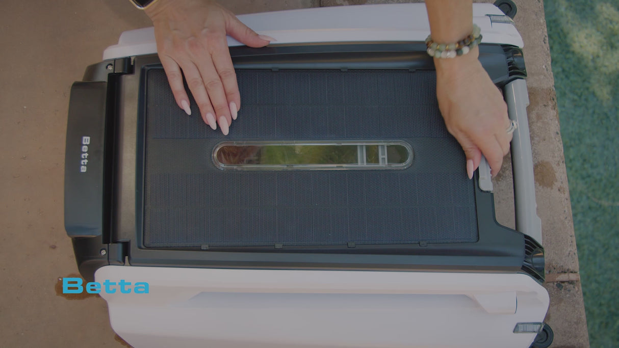 Betta SE Plus - Solar Powered Smart Robotic Pool Skimmer | BETTASE+